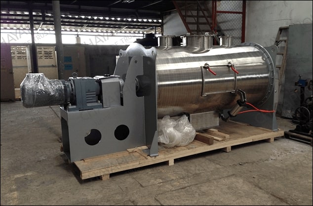 Plaster mixing system